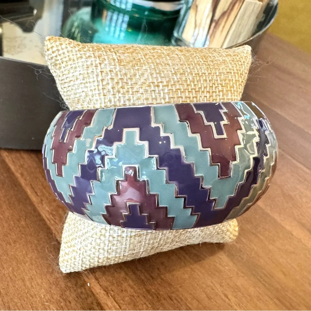 Aztec Pattern Enameled Clamper Bracelet - Picture 3 of 10